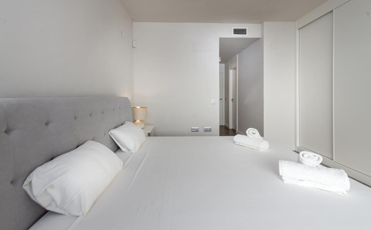 Luxurious Apartment With Sea Views Blue Suites B2-103 Манільва Екстер'єр фото