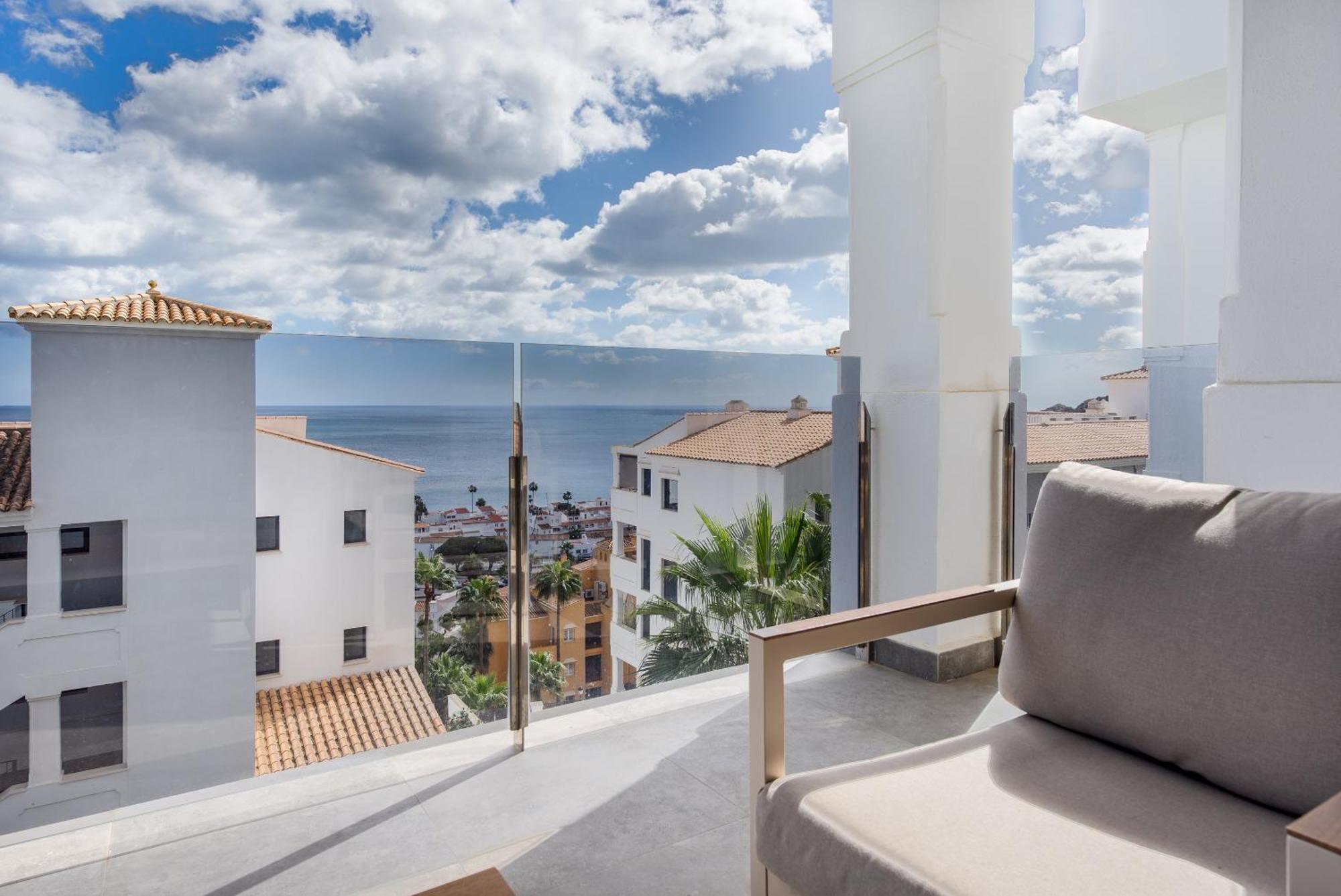 Luxurious Apartment With Sea Views Blue Suites B2-103 Манільва Екстер'єр фото