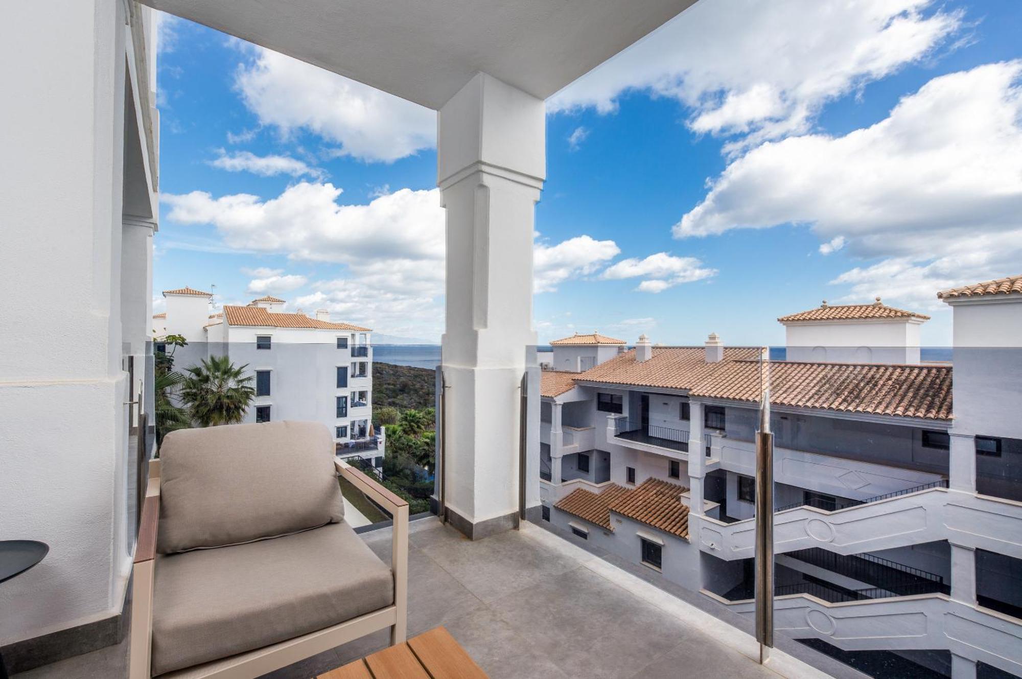 Luxurious Apartment With Sea Views Blue Suites B2-103 Манільва Екстер'єр фото