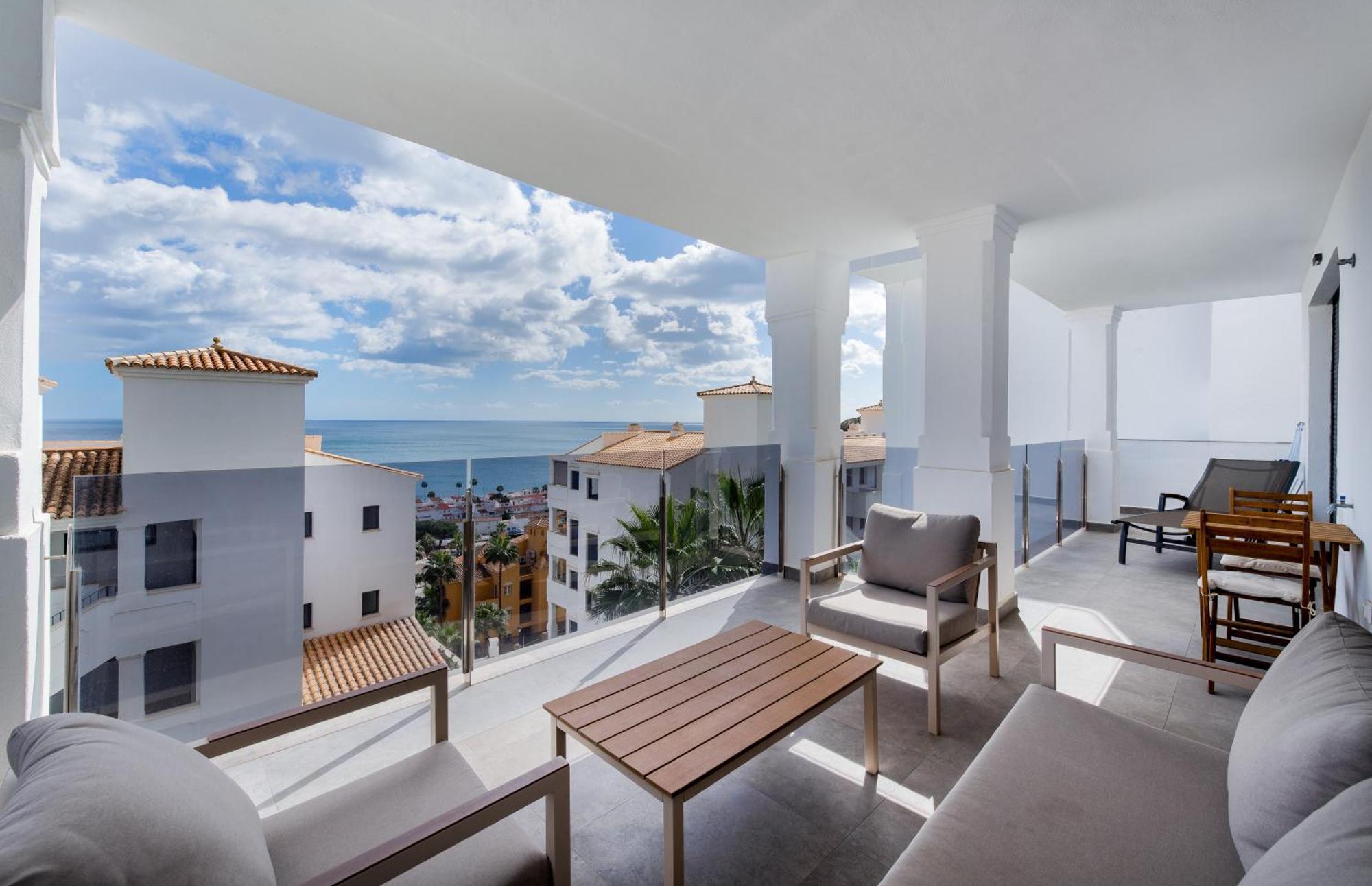 Luxurious Apartment With Sea Views Blue Suites B2-103 Манільва Екстер'єр фото